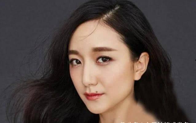 中年女演员嘴角有痣